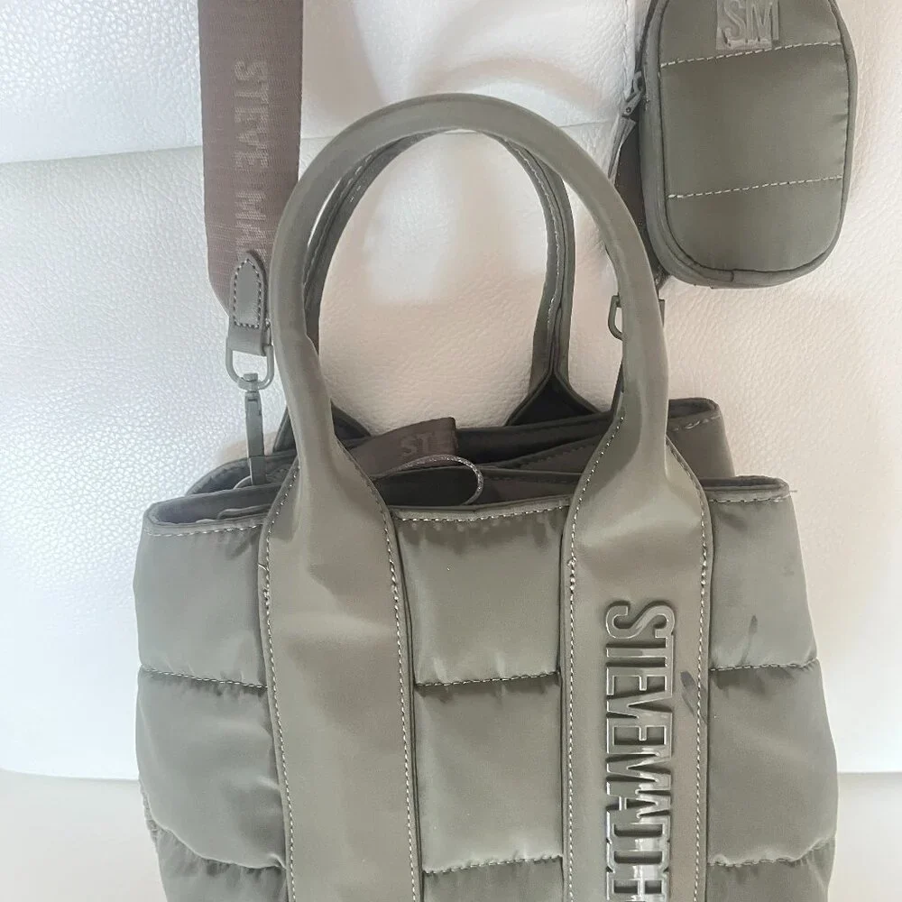Steve Madden this listing